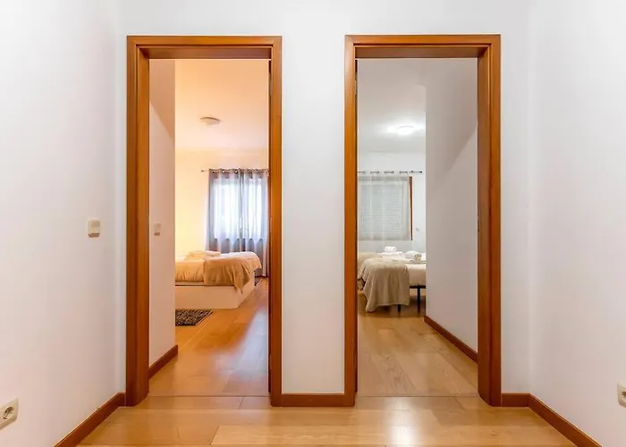 Апартаменты Pereira's Apartment- Free Garage Авейру