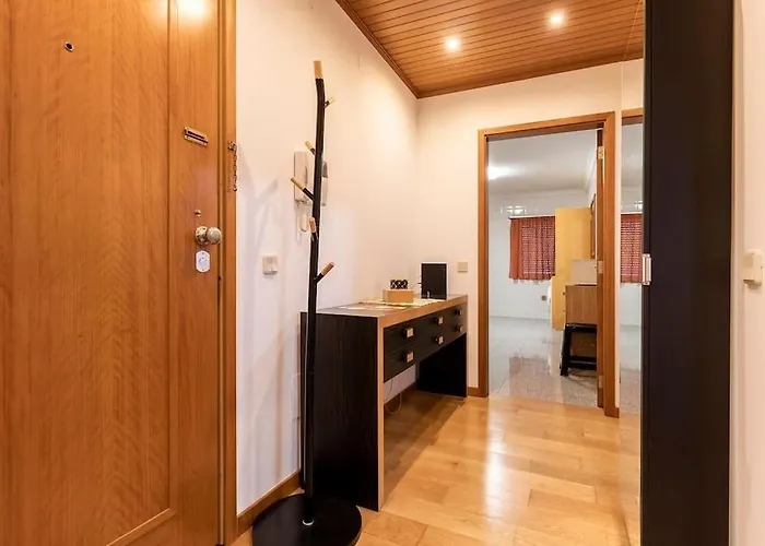 Pereira's Apartment- Free Garage * Авейру